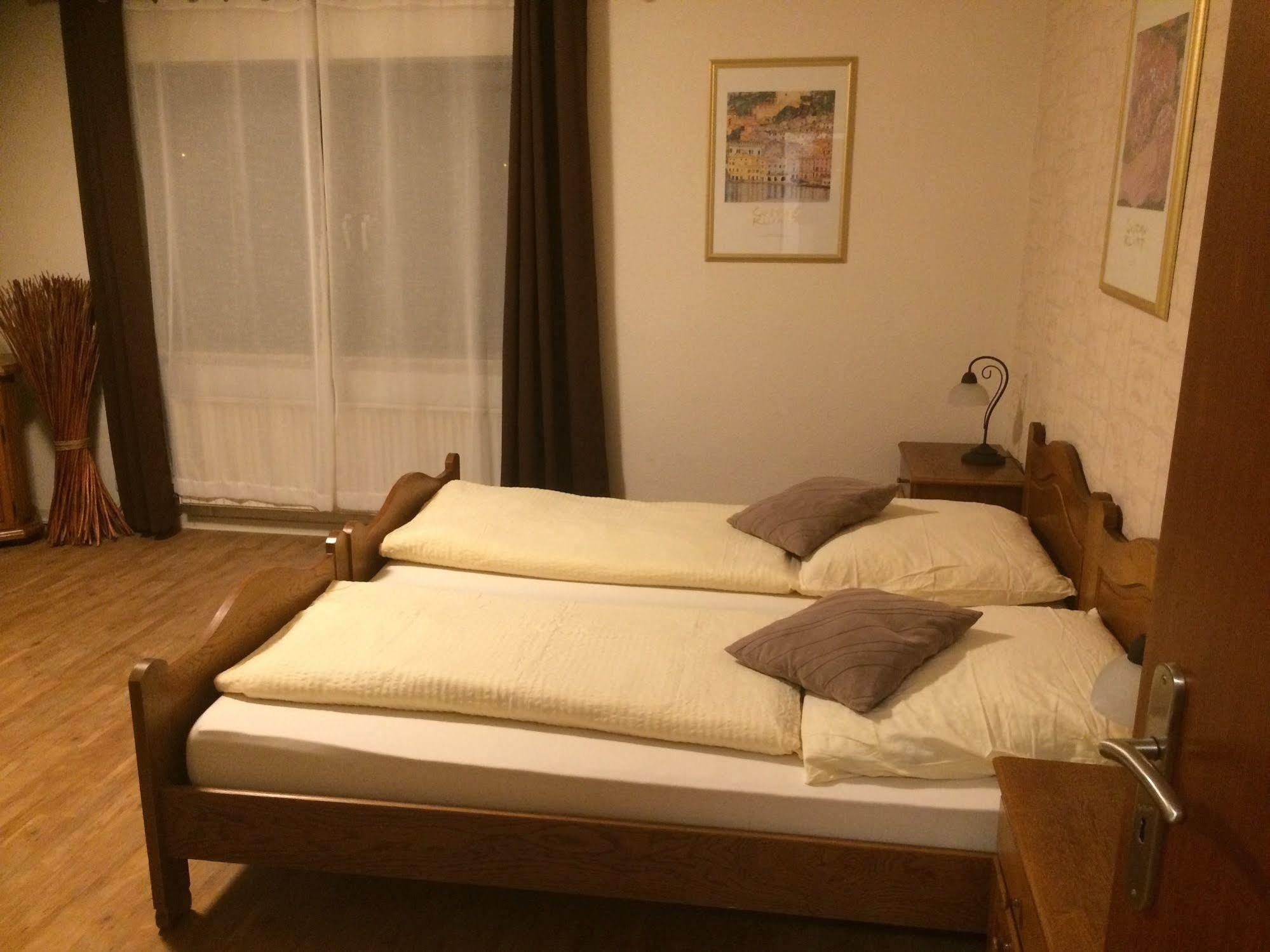 Hotel Zum Schnackel In Mainz Wiesbaden Extérieur photo